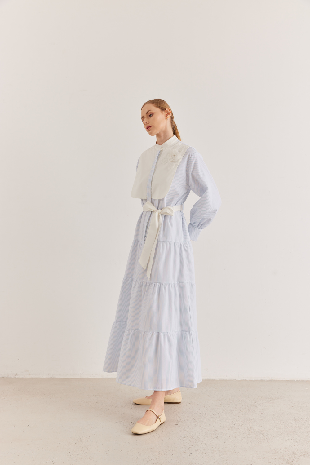 Çiçek Detaylı Büzgülü Elbise - 5